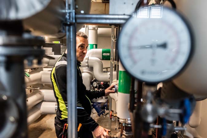 Fortverkare i ventiliationsrum