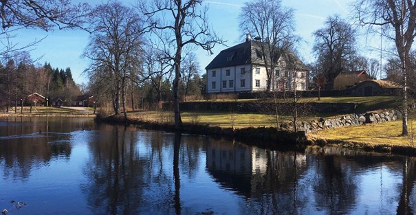 Vit herrgård i Villingsberg